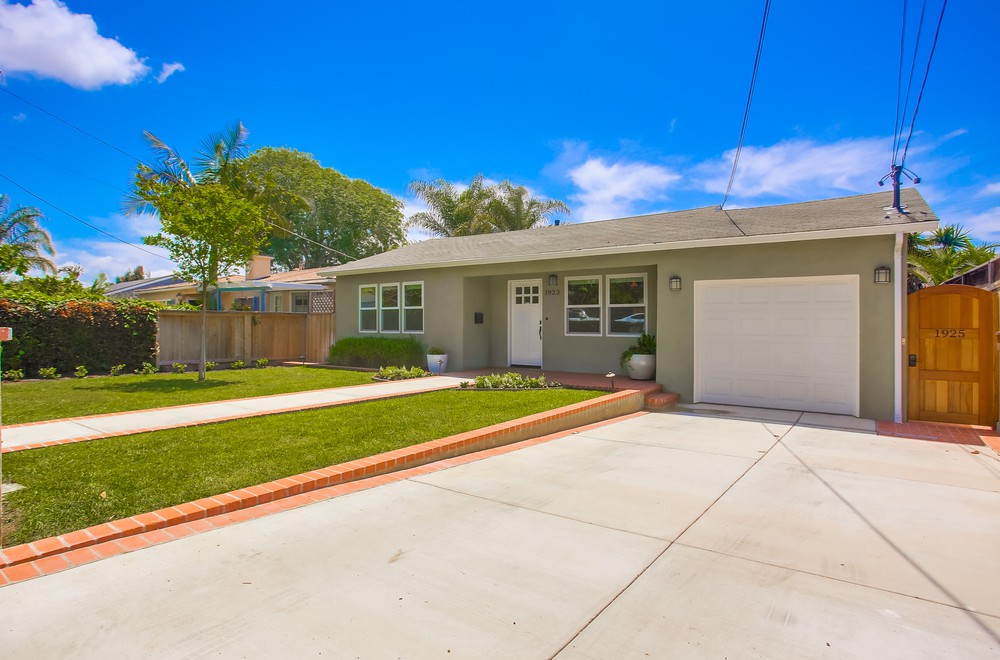 Virtual tour photo 4 of 37 for 1923 Chalcedony St