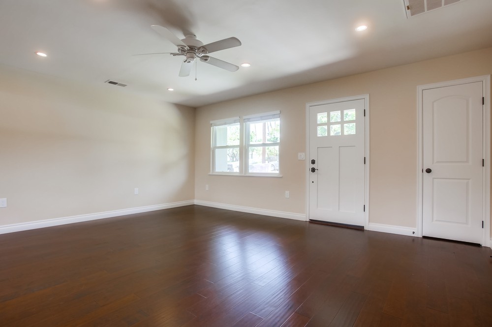 Virtual tour photo 10 of 37 for 1923 Chalcedony St