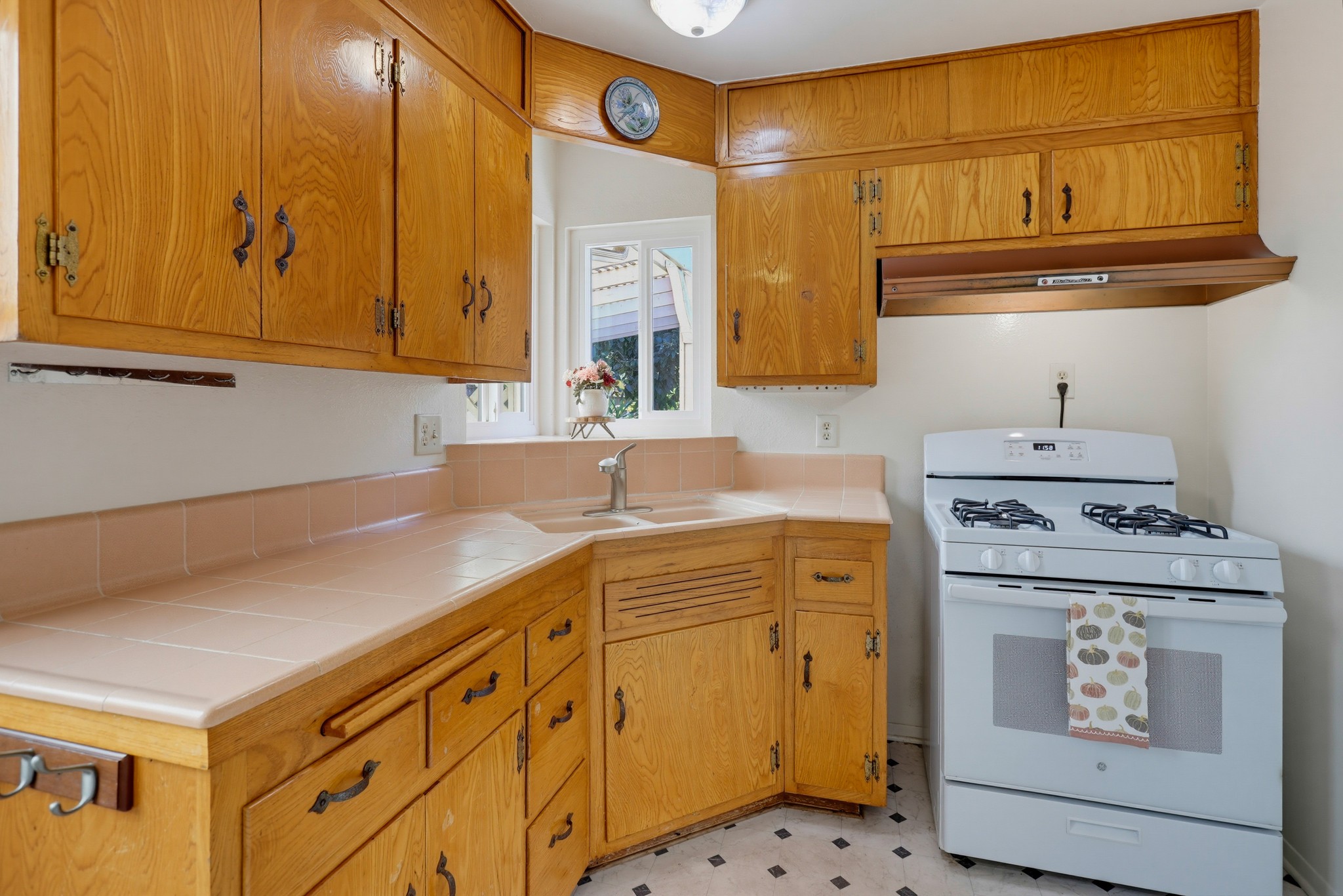 Virtual tour photo 19 of 73 for 1924 W Willow Ave