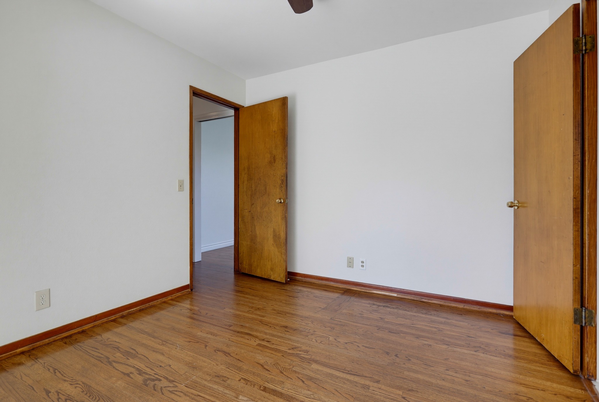 Virtual tour photo 24 of 73 for 1924 W Willow Ave