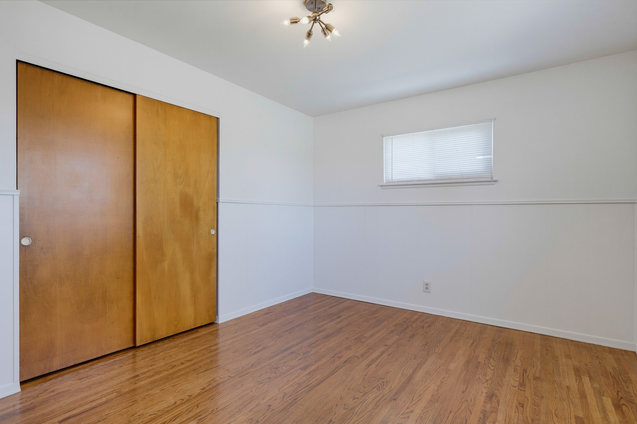 Virtual tour photo 39 of 73 for 1924 W Willow Ave