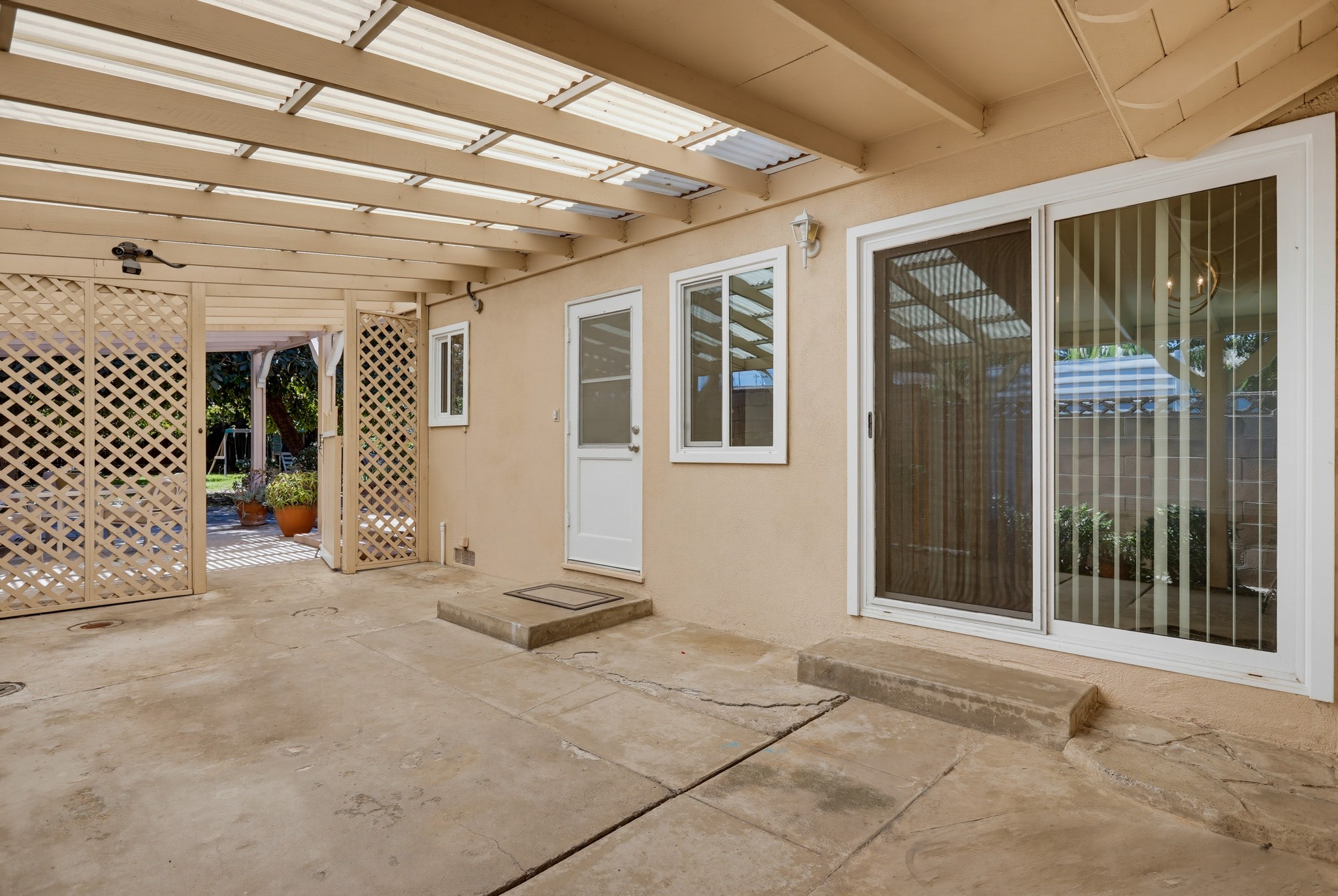 Virtual tour photo 49 of 73 for 1924 W Willow Ave
