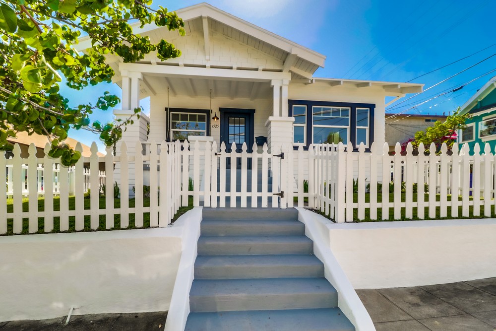 Virtual tour photo 1 of 44 for 1925 Madison Ave