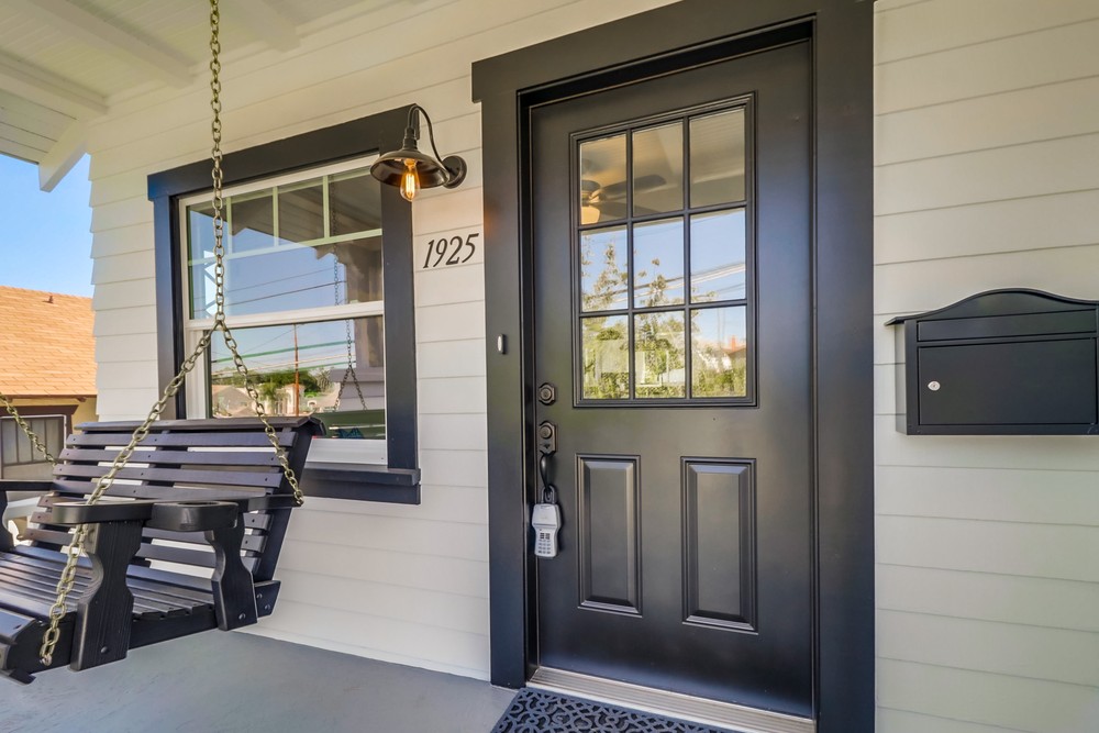 Virtual tour photo 10 of 44 for 1925 Madison Ave