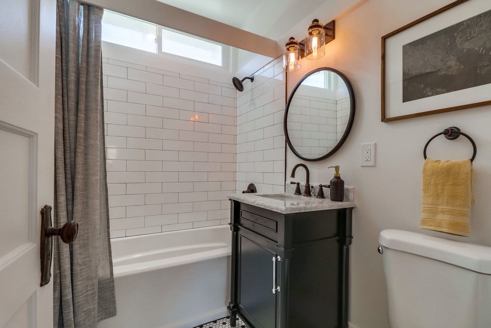 Virtual tour photo 34 of 44 for 1925 Madison Ave