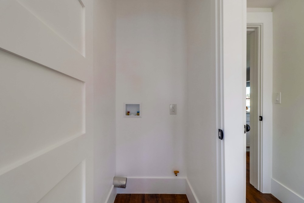 Virtual tour photo 35 of 44 for 1925 Madison Ave