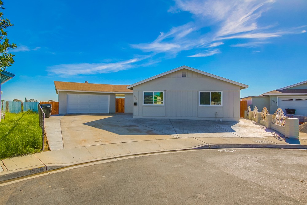 Virtual tour photo 3 of 59 for 1928 Ruthie Way