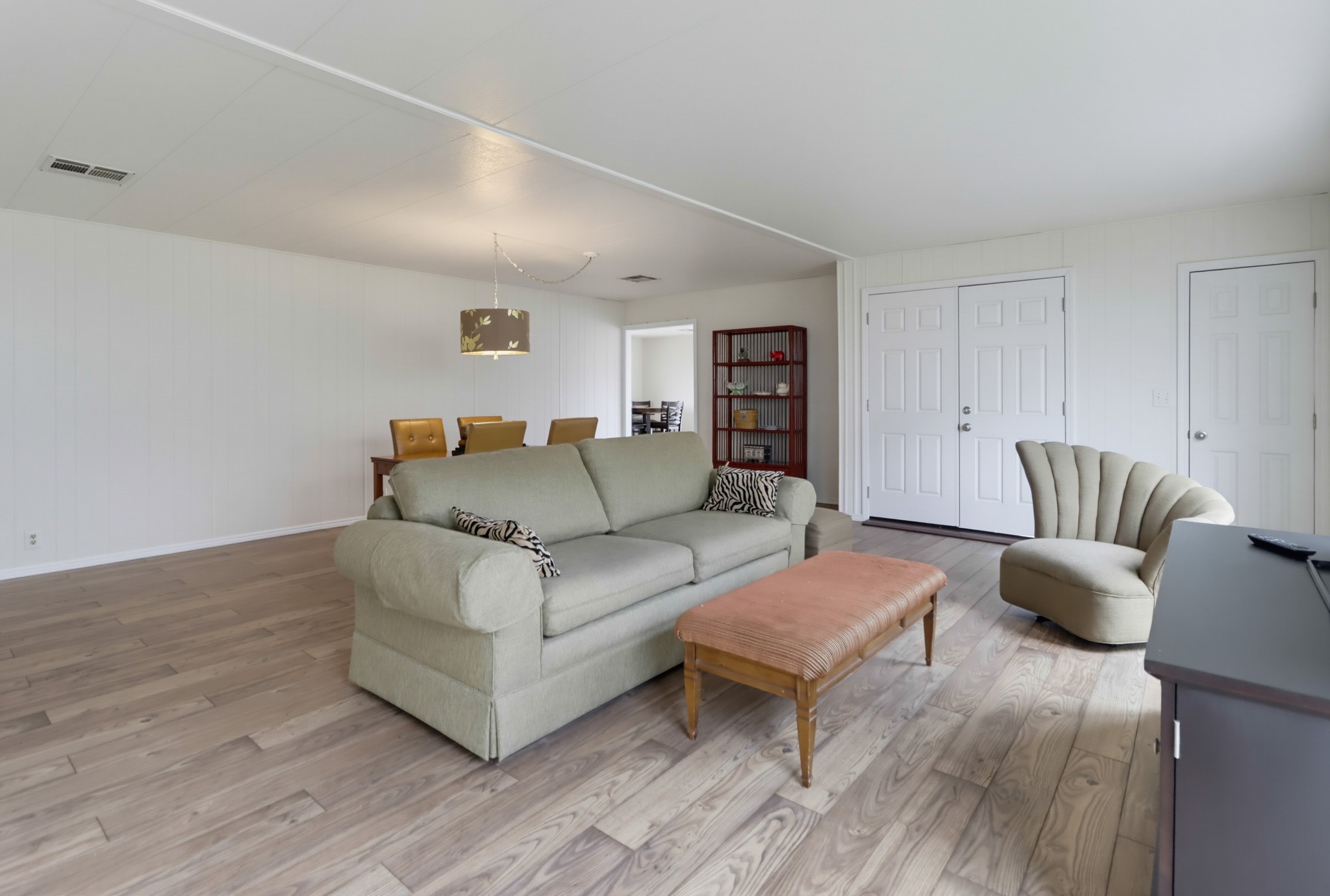 Virtual tour photo 10 of 47 for 1930 W San Marcos Blvd Spc 105