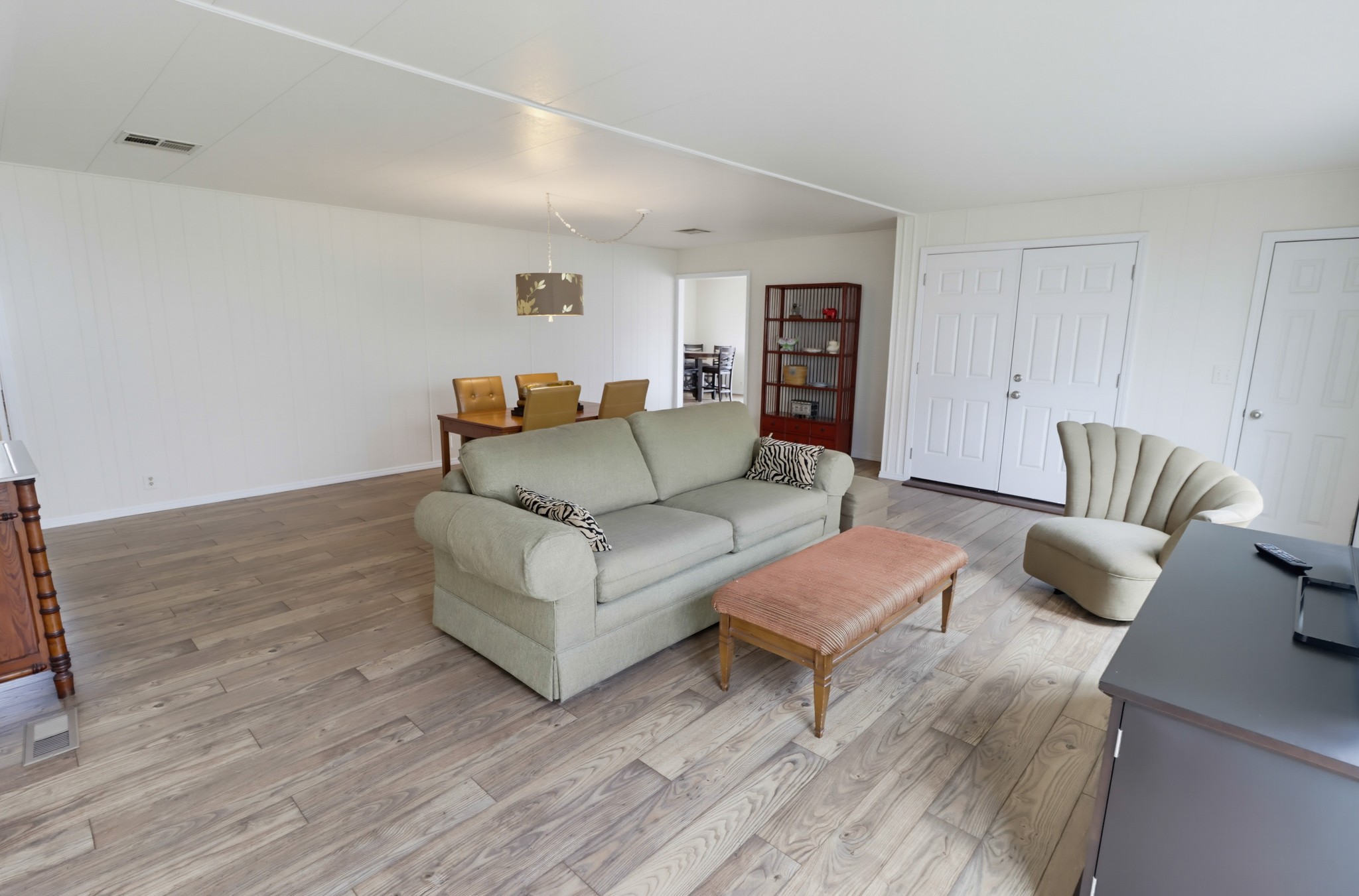 Virtual tour photo 11 of 47 for 1930 W San Marcos Blvd Spc 105