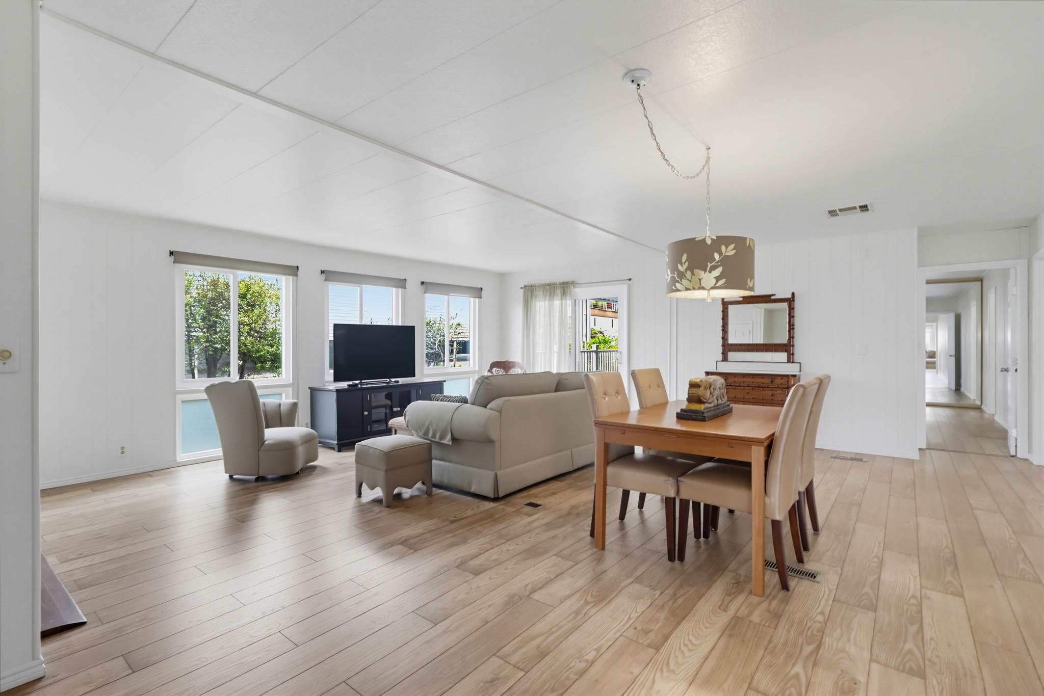 Virtual tour photo 12 of 47 for 1930 W San Marcos Blvd Spc 105