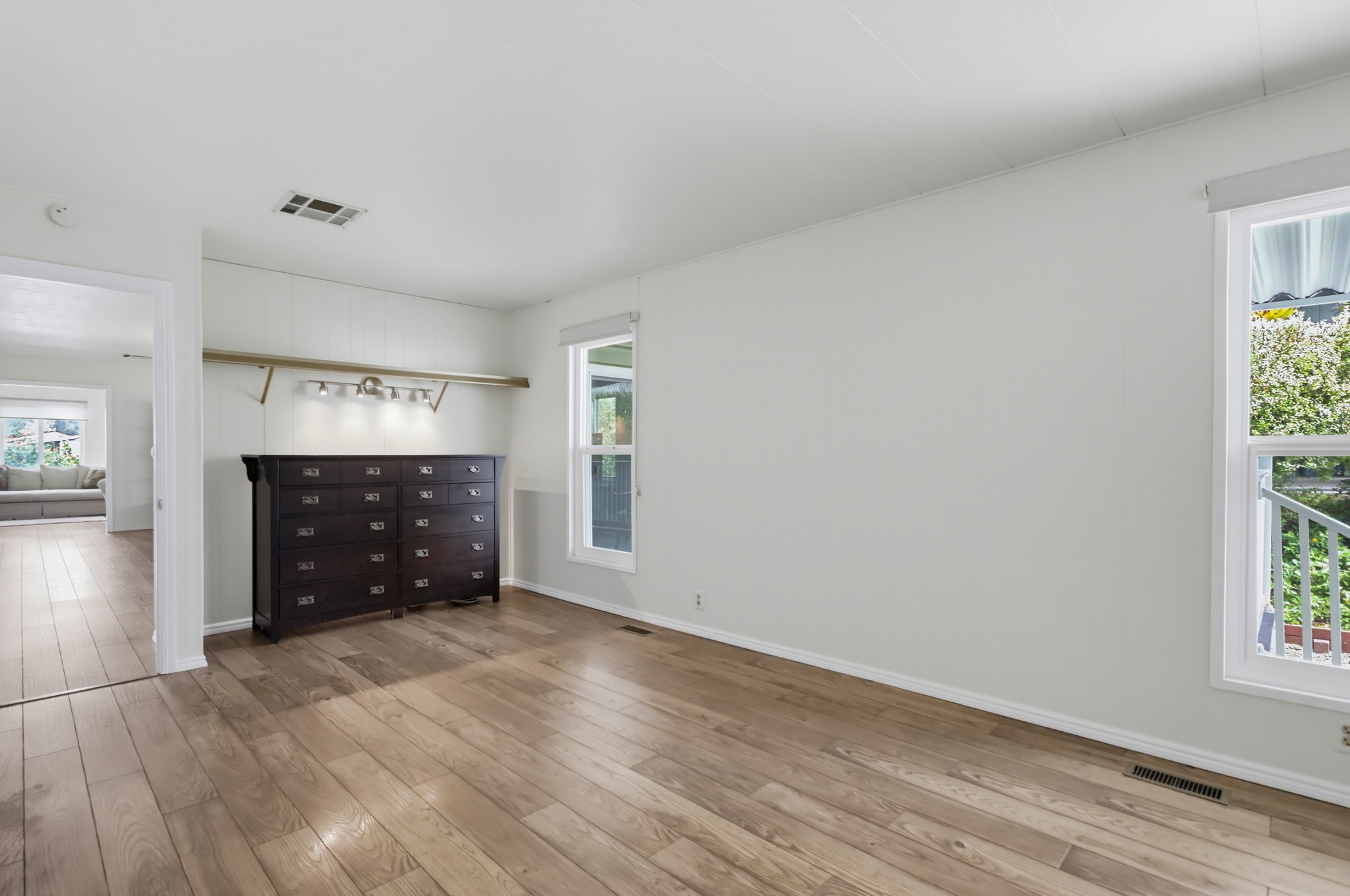 Virtual tour photo 30 of 47 for 1930 W San Marcos Blvd Spc 105