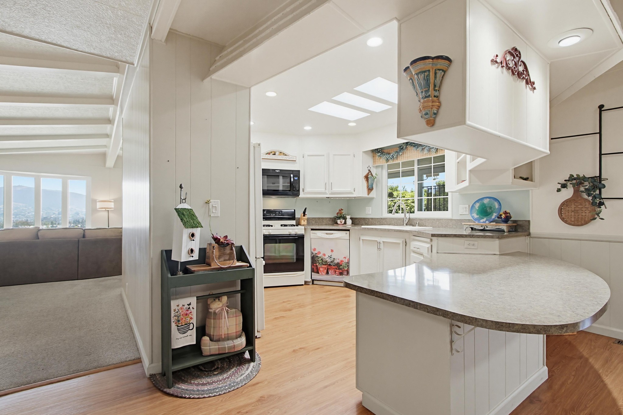 Virtual tour photo 13 of 46 for 1930 W San Marcos Blvd SPC 14