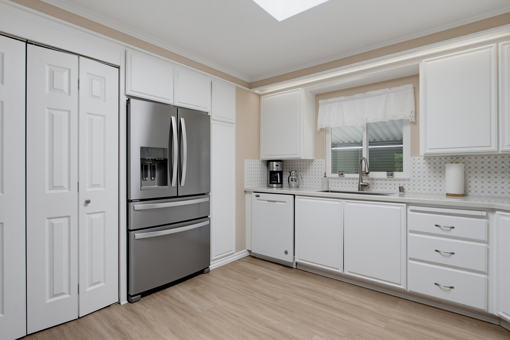 Virtual tour photo 14 of 46 for 1930 W San Marcos Blvd Spc 94