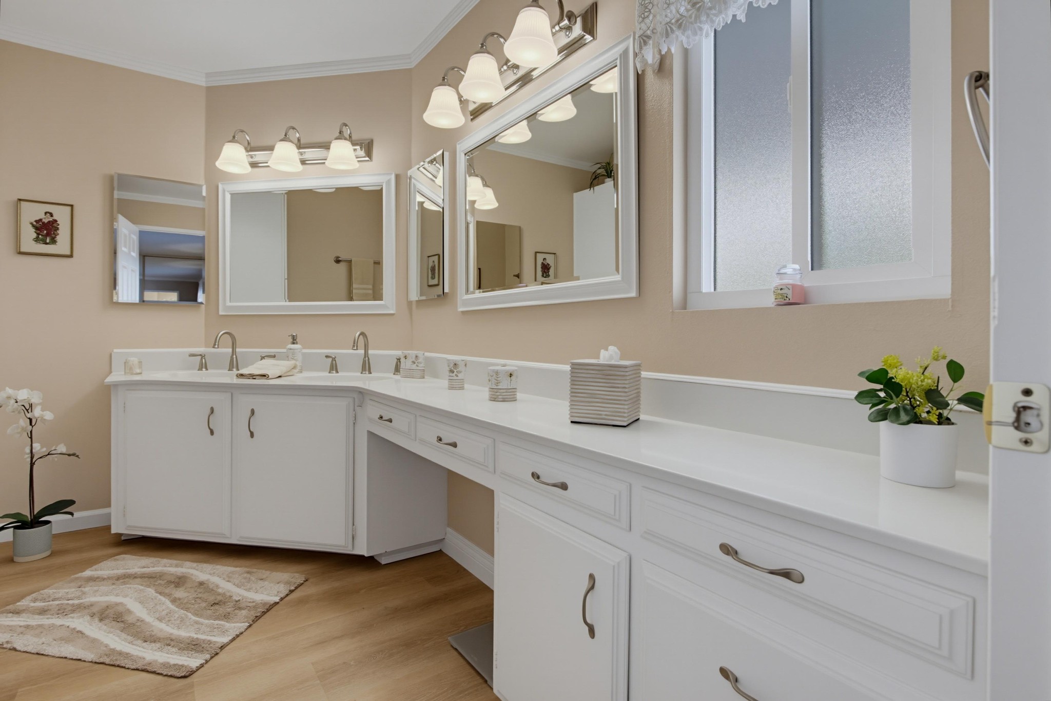 Virtual tour photo 20 of 46 for 1930 W San Marcos Blvd Spc 94