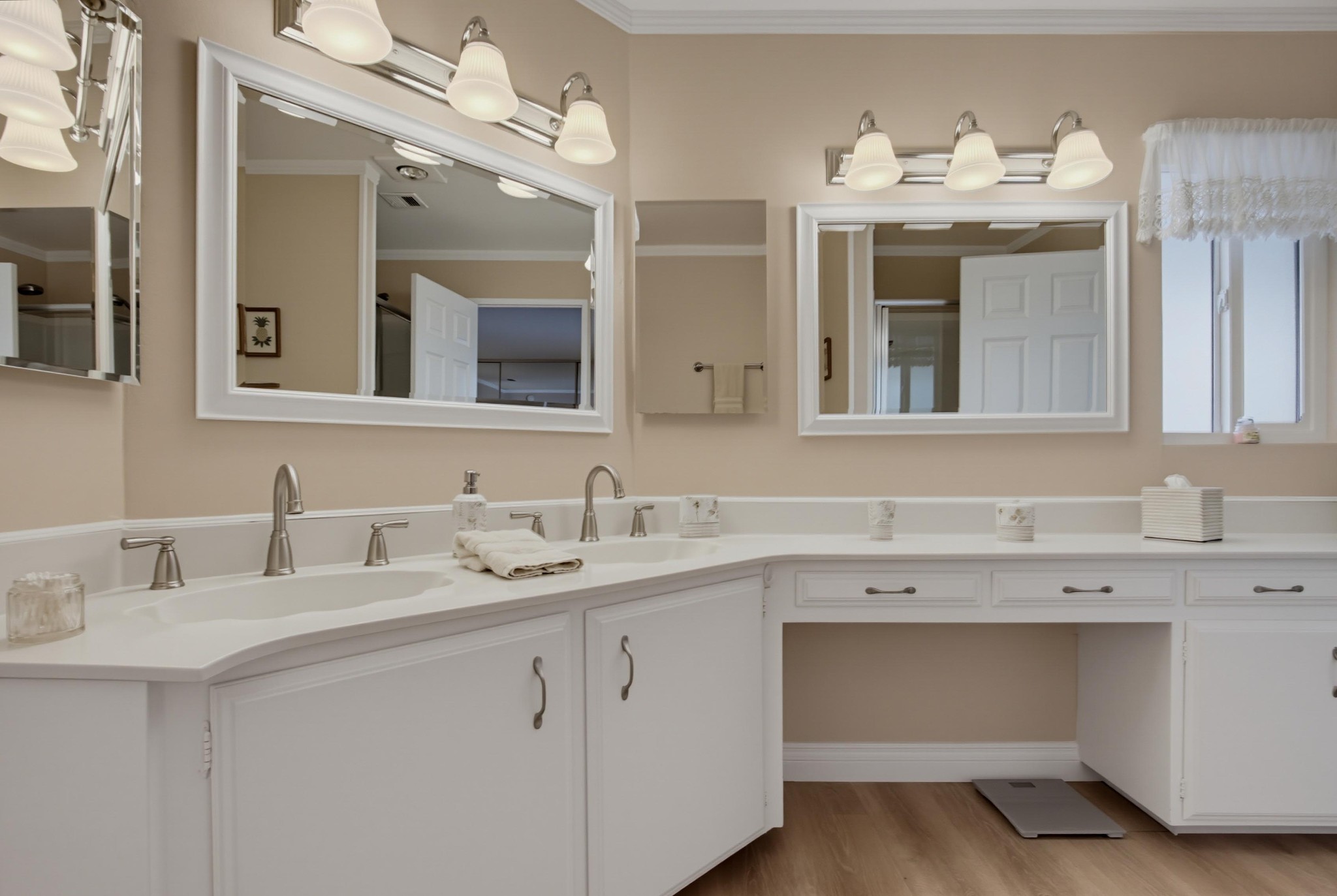 Virtual tour photo 21 of 46 for 1930 W San Marcos Blvd Spc 94