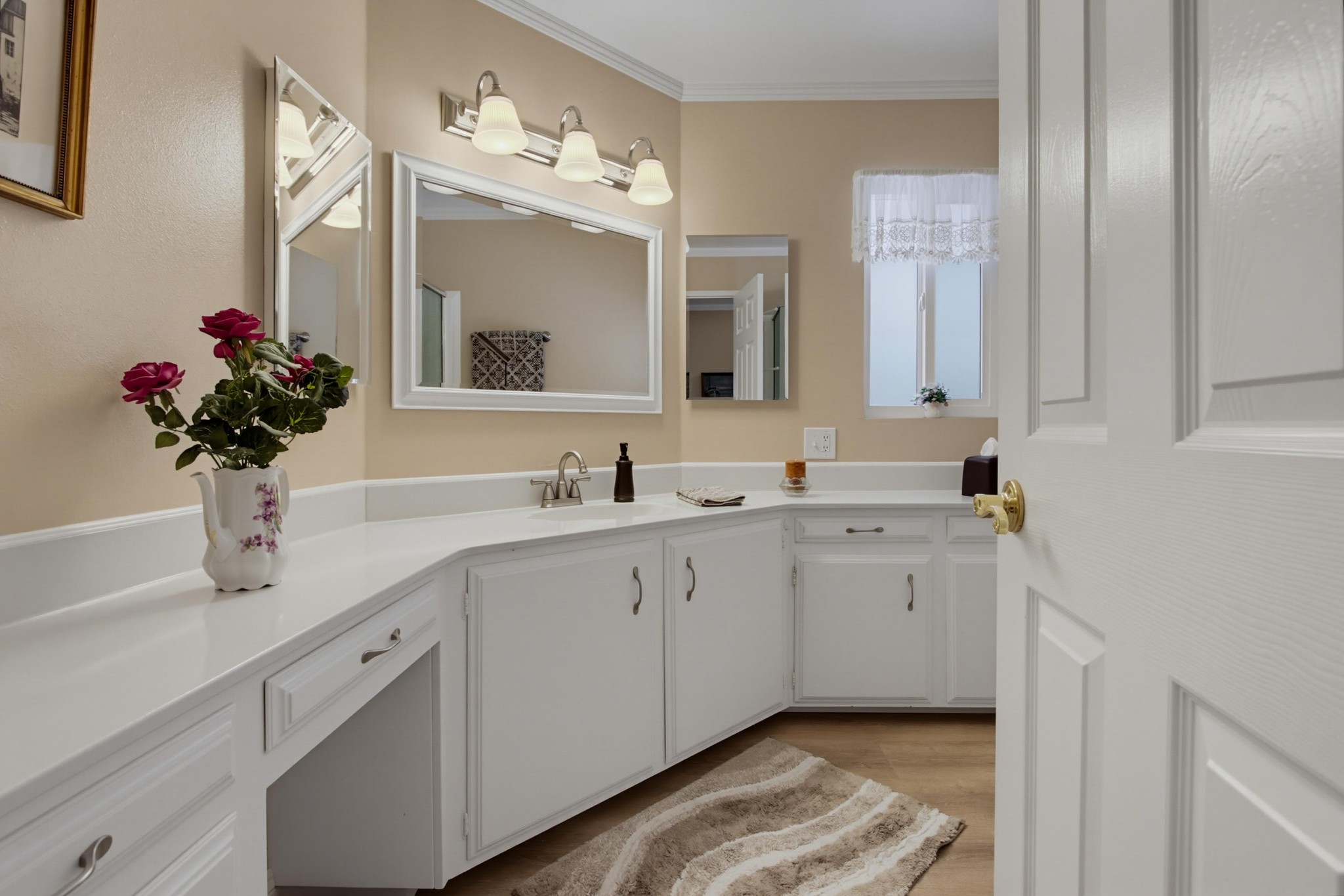 Virtual tour photo 26 of 46 for 1930 W San Marcos Blvd Spc 94