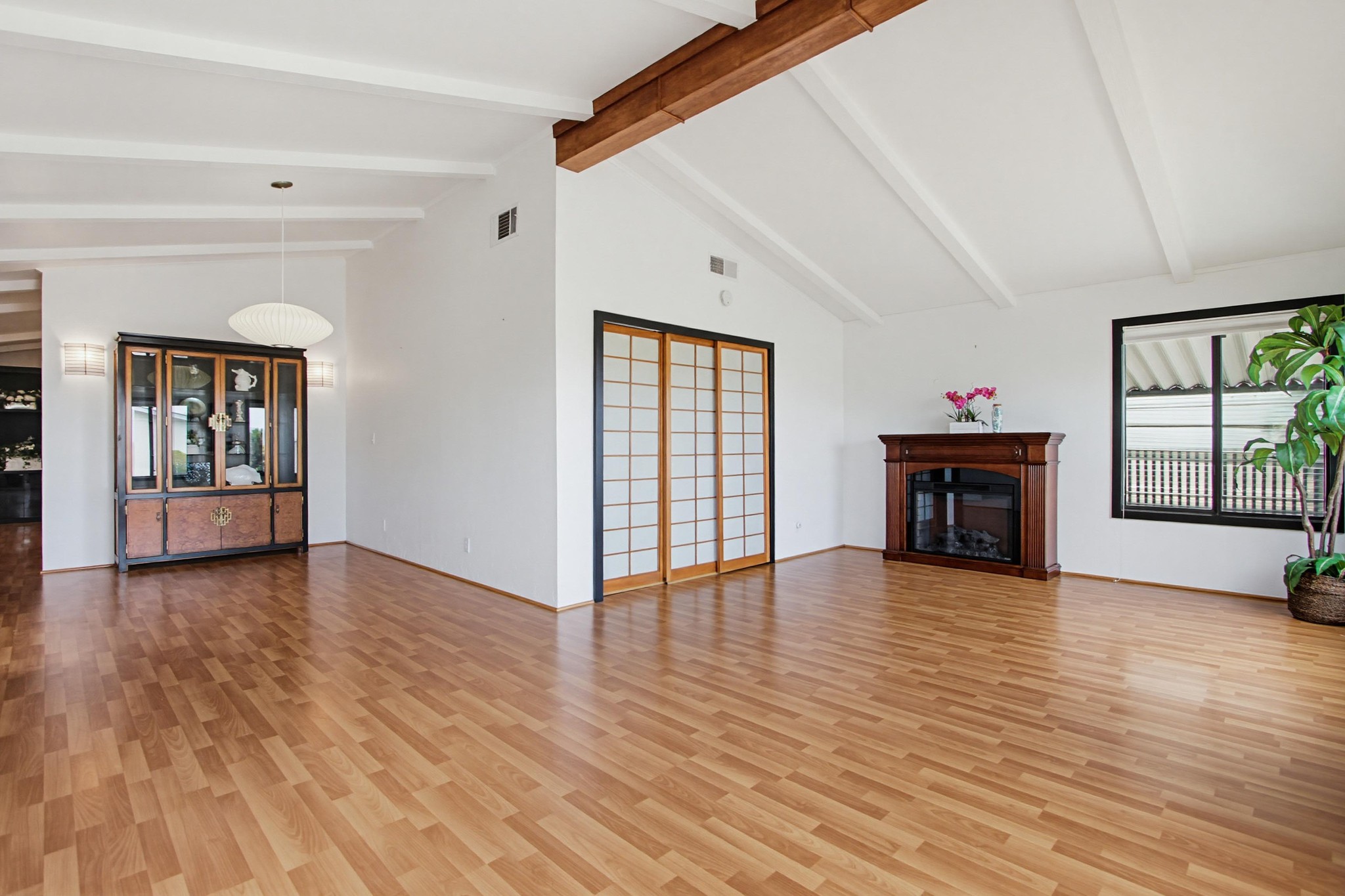 Virtual tour photo 5 of 53 for 1930 W San Marcos Blvd Spc 244
