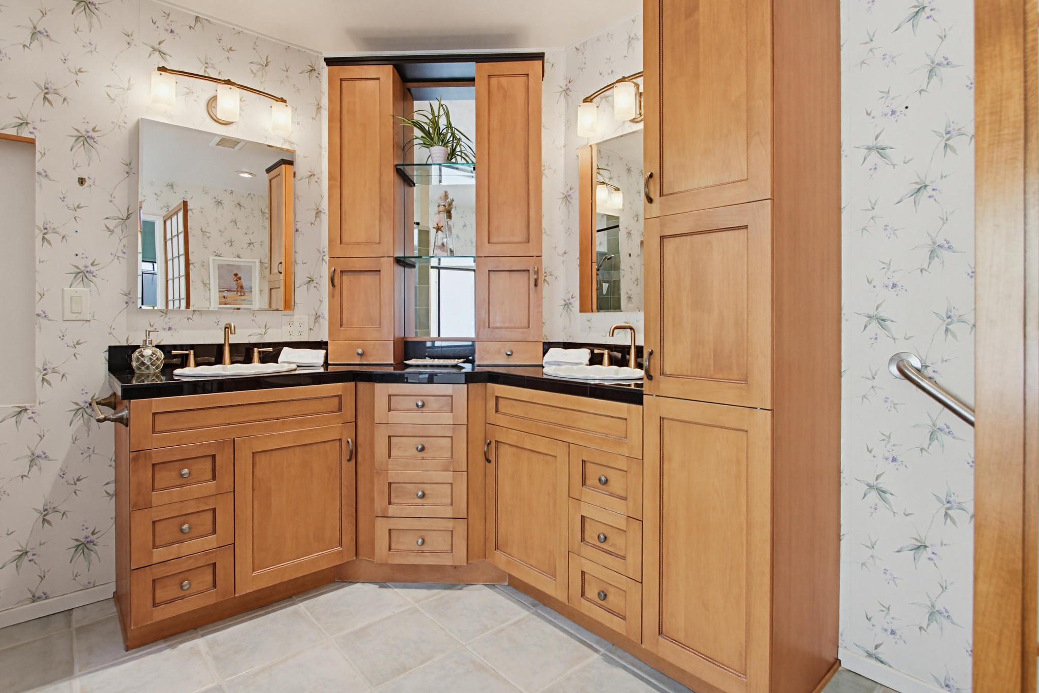 Virtual tour photo 30 of 53 for 1930 W San Marcos Blvd Spc 244