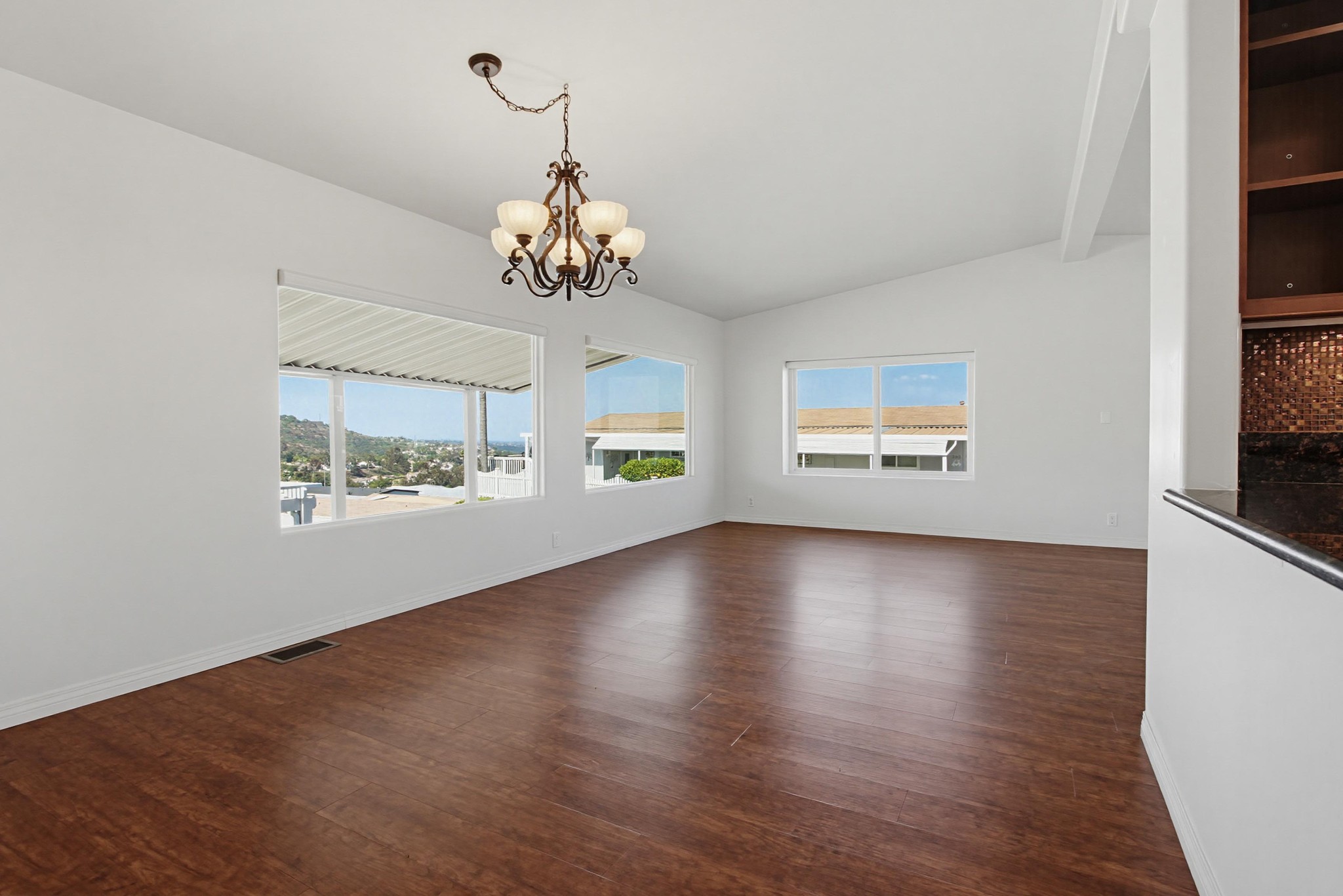 Virtual tour photo 21 of 58 for 1930 W San Marcos Blvd Spc 353