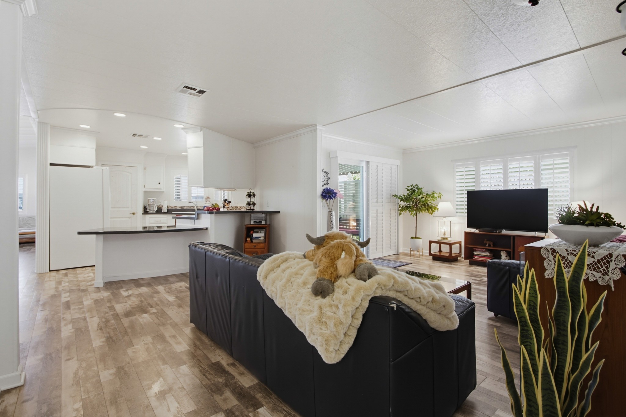 Virtual tour photo 18 of 42 for 1930 W San Marcos Blvd Spc 88