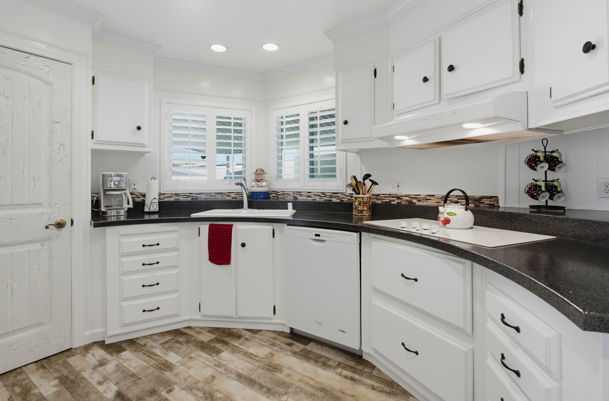 Virtual tour photo 14 of 42 for 1930 W San Marcos Blvd Spc 88