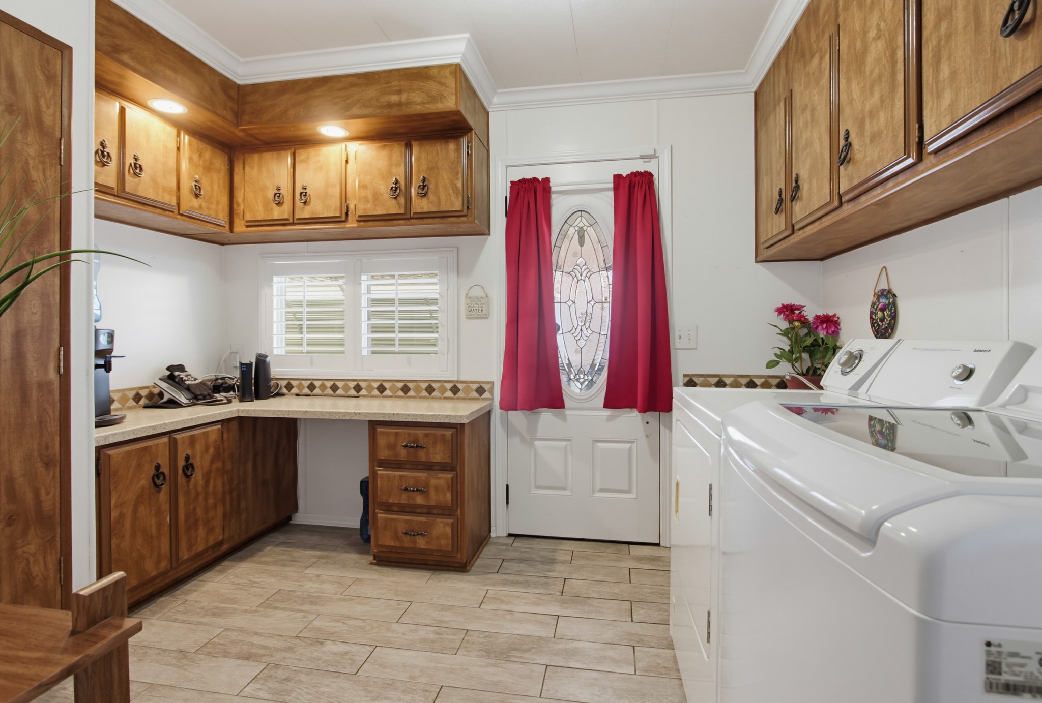 Virtual tour photo 33 of 42 for 1930 W San Marcos Blvd Spc 88