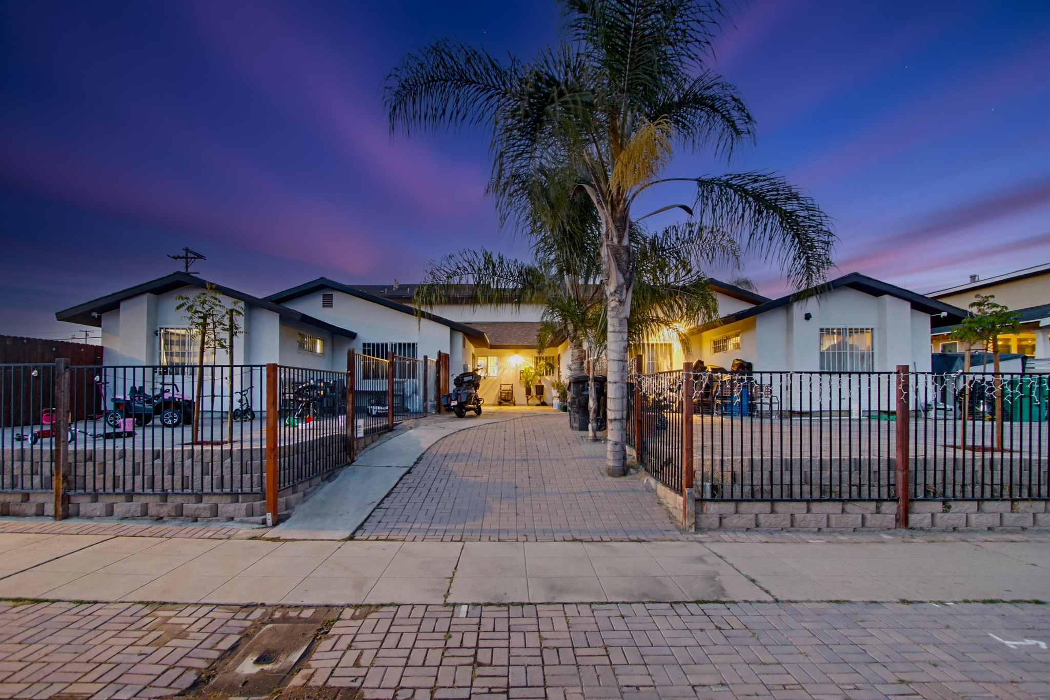 Virtual tour photo 1 of 61 for 1931 Woden St