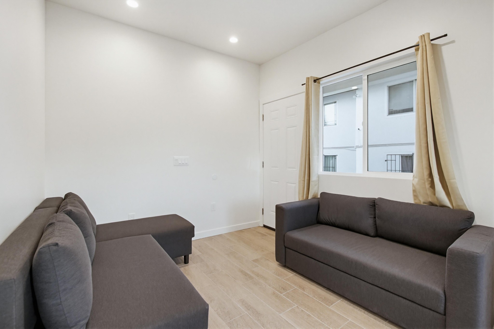 Virtual tour photo 13 of 61 for 1931 Woden St