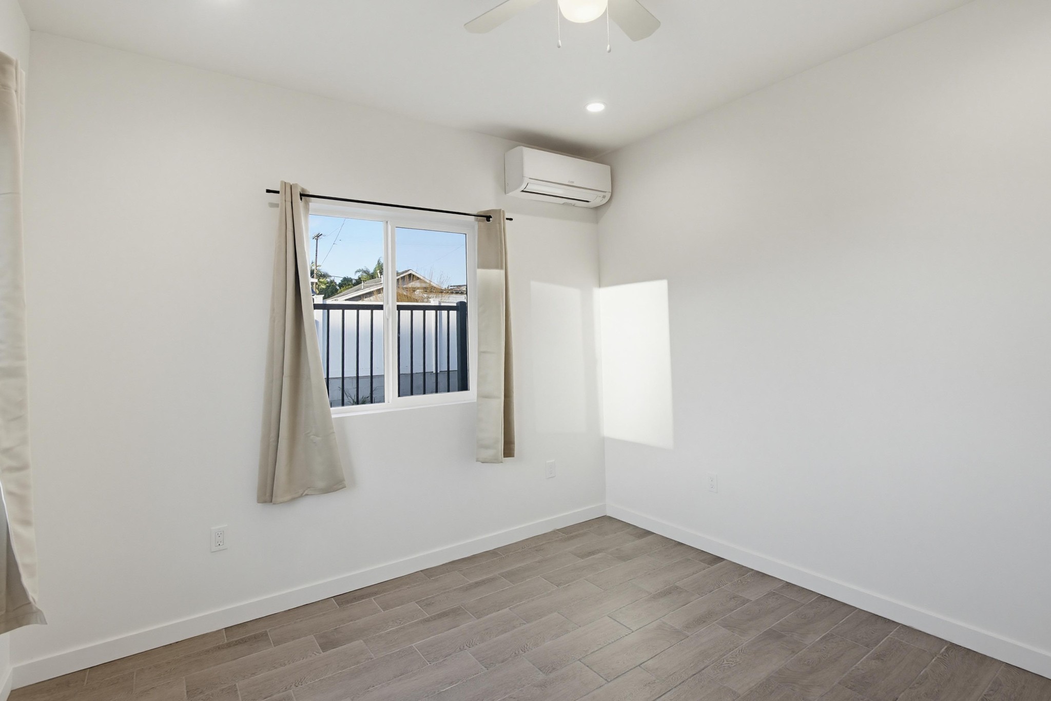 Virtual tour photo 24 of 61 for 1931 Woden St
