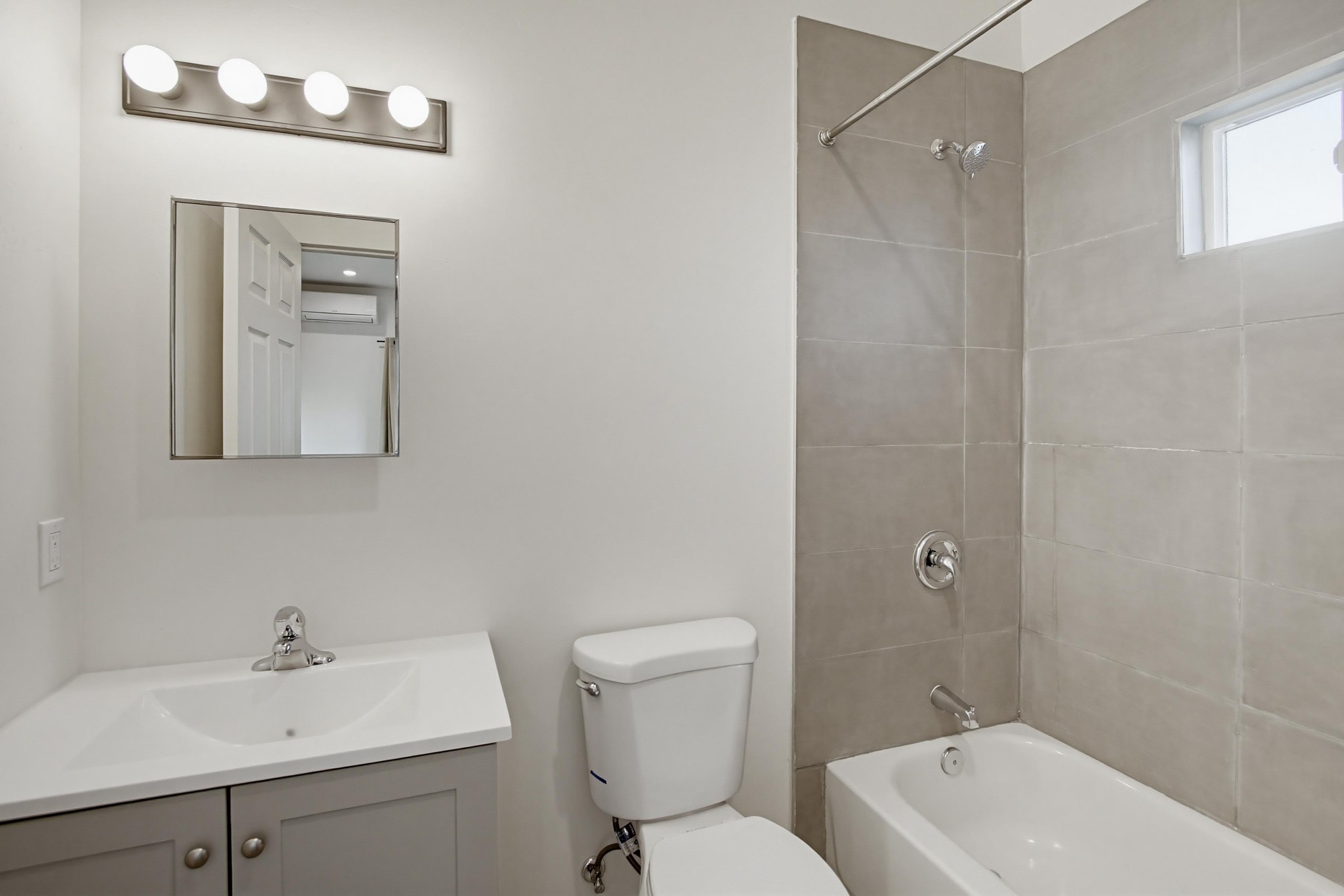 Virtual tour photo 27 of 61 for 1931 Woden St