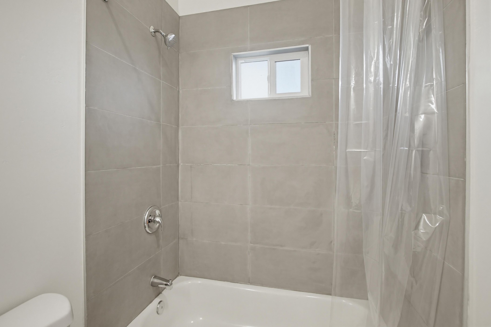 Virtual tour photo 28 of 61 for 1931 Woden St