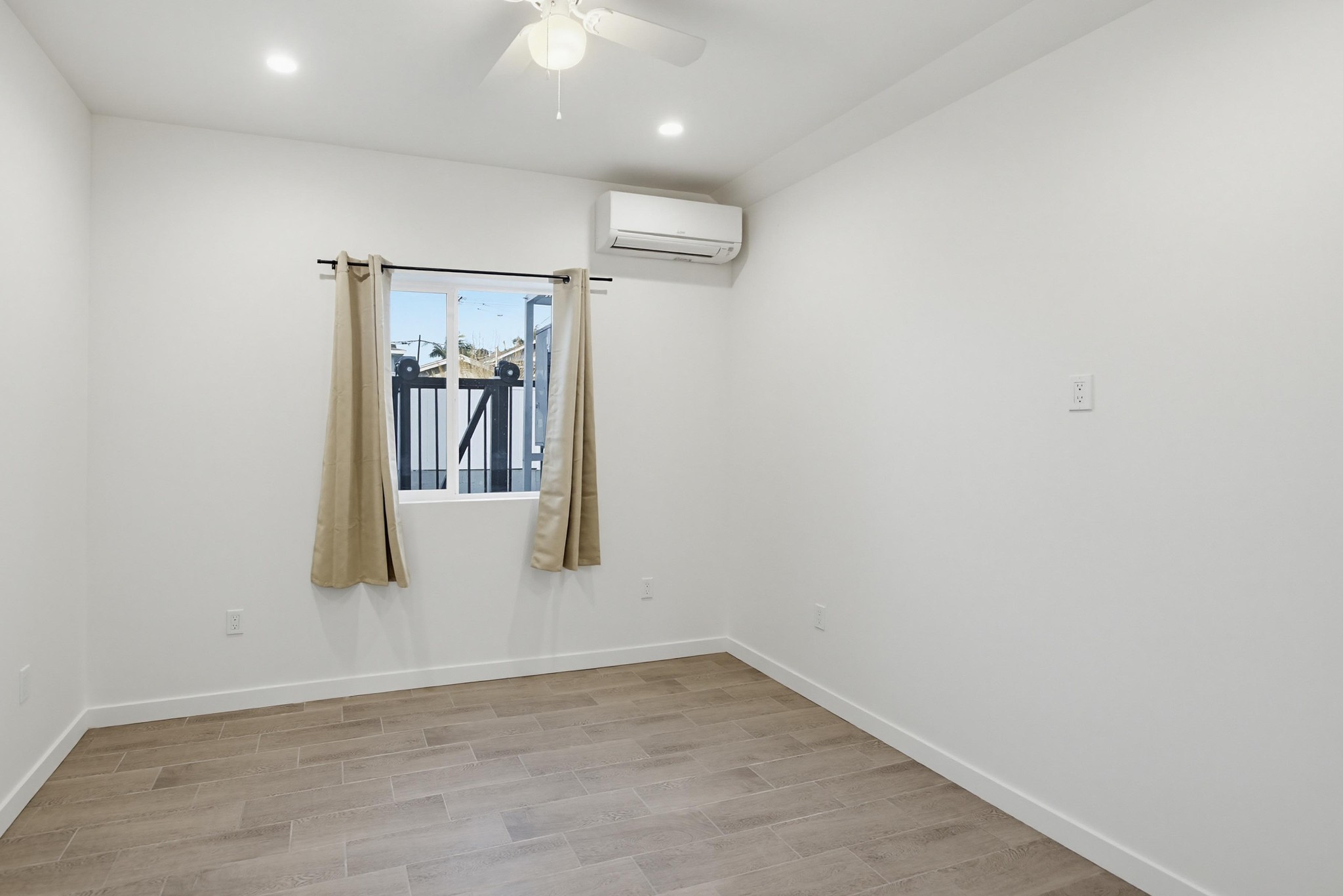 Virtual tour photo 29 of 61 for 1931 Woden St