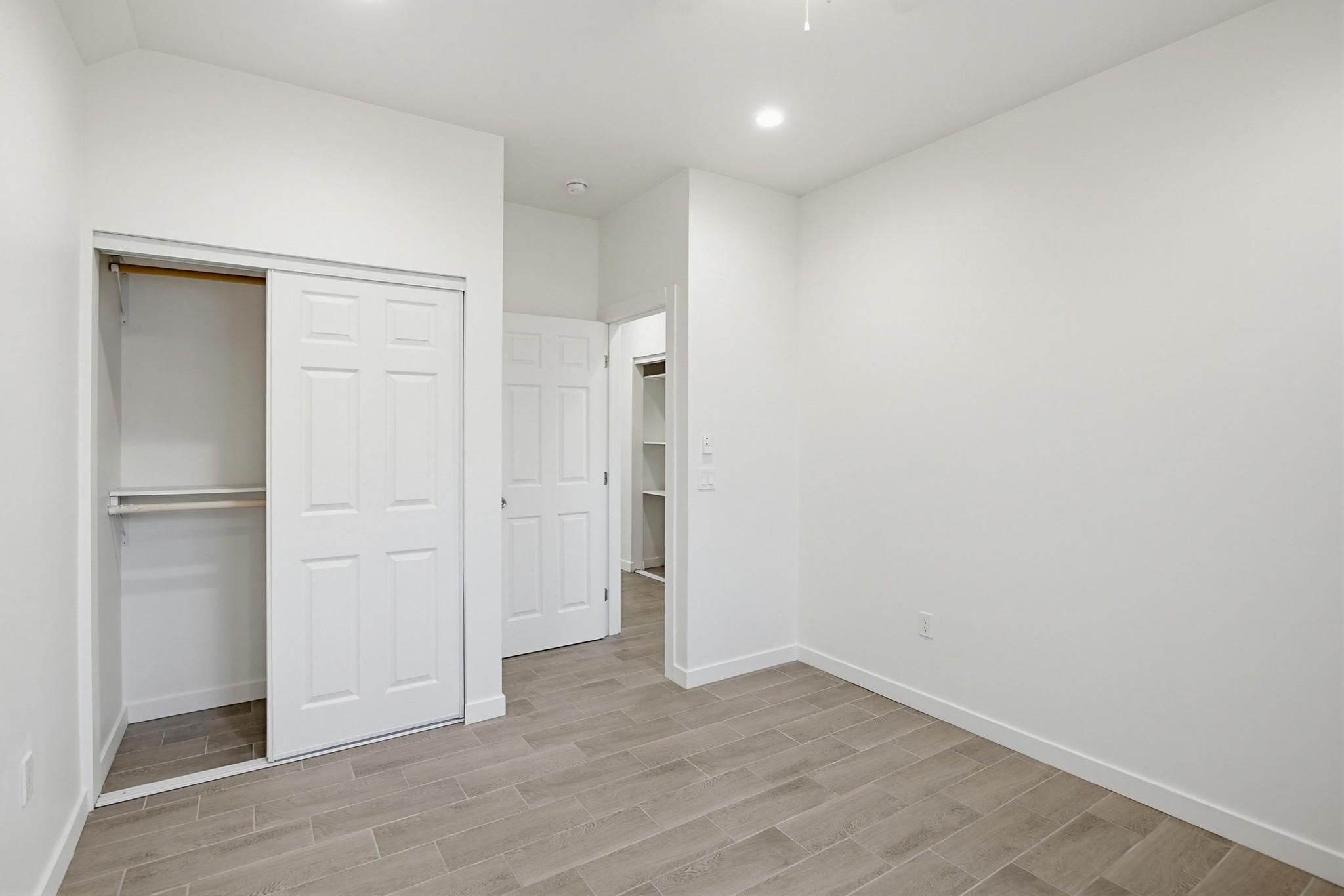 Virtual tour photo 32 of 61 for 1931 Woden St