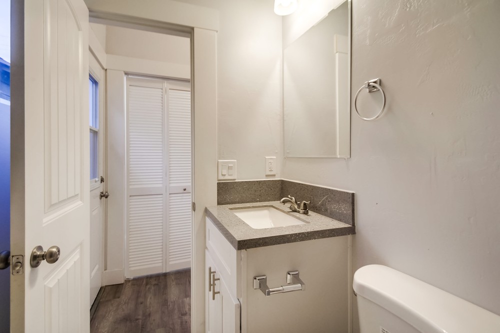 Virtual tour photo 40 of 54 for 1932 Imperial Ave