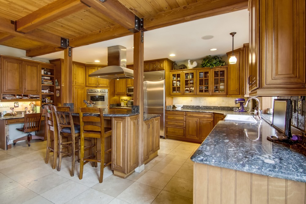 Virtual tour photo 25 of 72 for 1933 Erie St