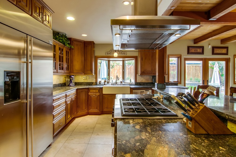 Virtual tour photo 30 of 72 for 1933 Erie St