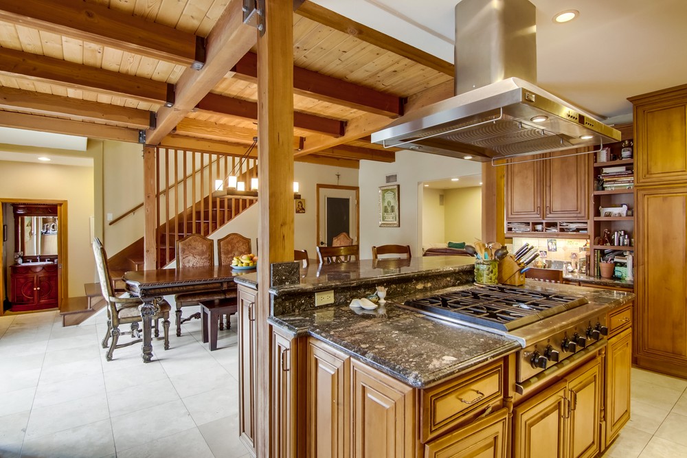 Virtual tour photo 32 of 72 for 1933 Erie St