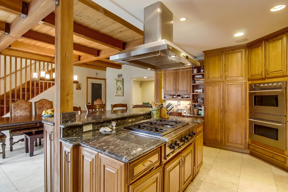 Virtual tour photo 33 of 72 for 1933 Erie St