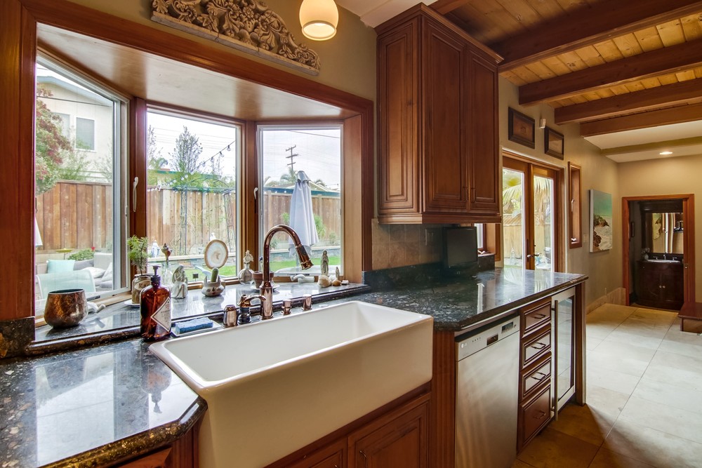 Virtual tour photo 35 of 72 for 1933 Erie St