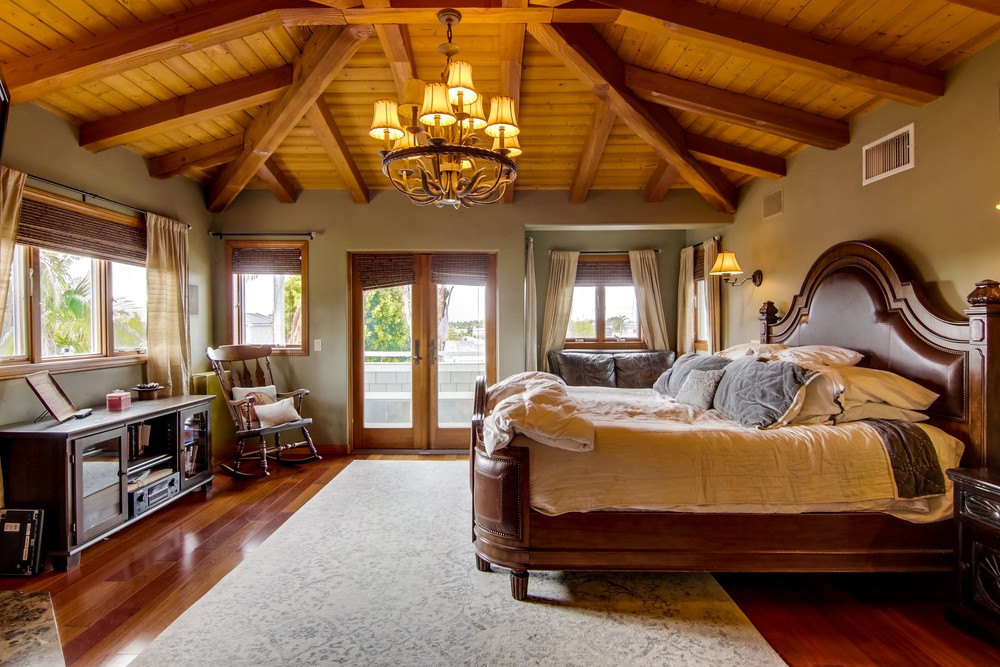 Virtual tour photo 40 of 72 for 1933 Erie St
