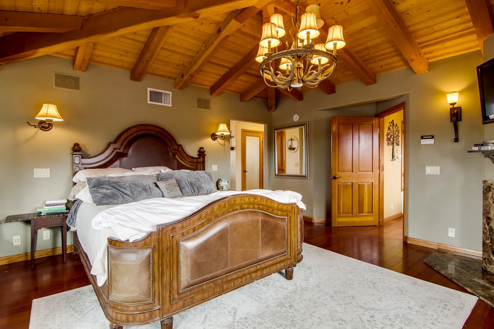 Virtual tour photo 42 of 72 for 1933 Erie St