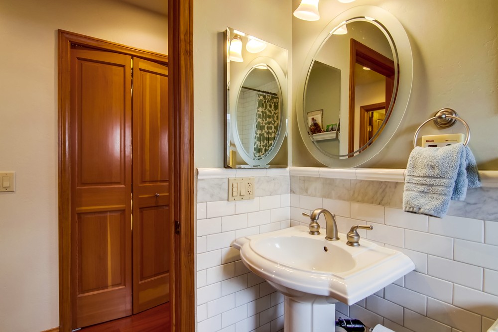 Virtual tour photo 58 of 72 for 1933 Erie St