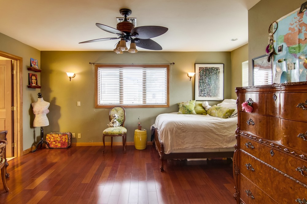 Virtual tour photo 60 of 72 for 1933 Erie St