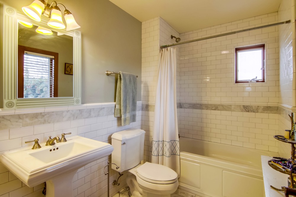 Virtual tour photo 62 of 72 for 1933 Erie St