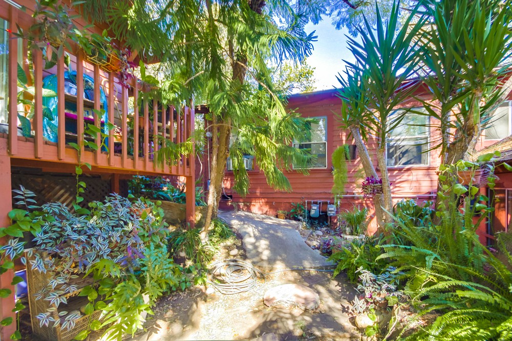 Virtual tour photo 29 of 39 for 1933 Fern St