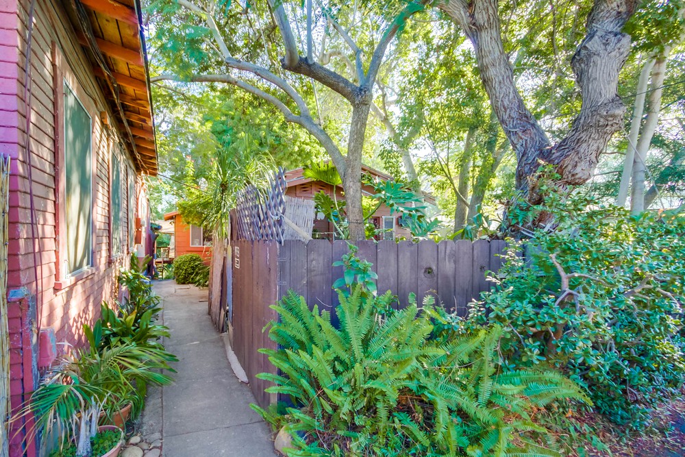 Virtual tour photo 36 of 39 for 1933 Fern St