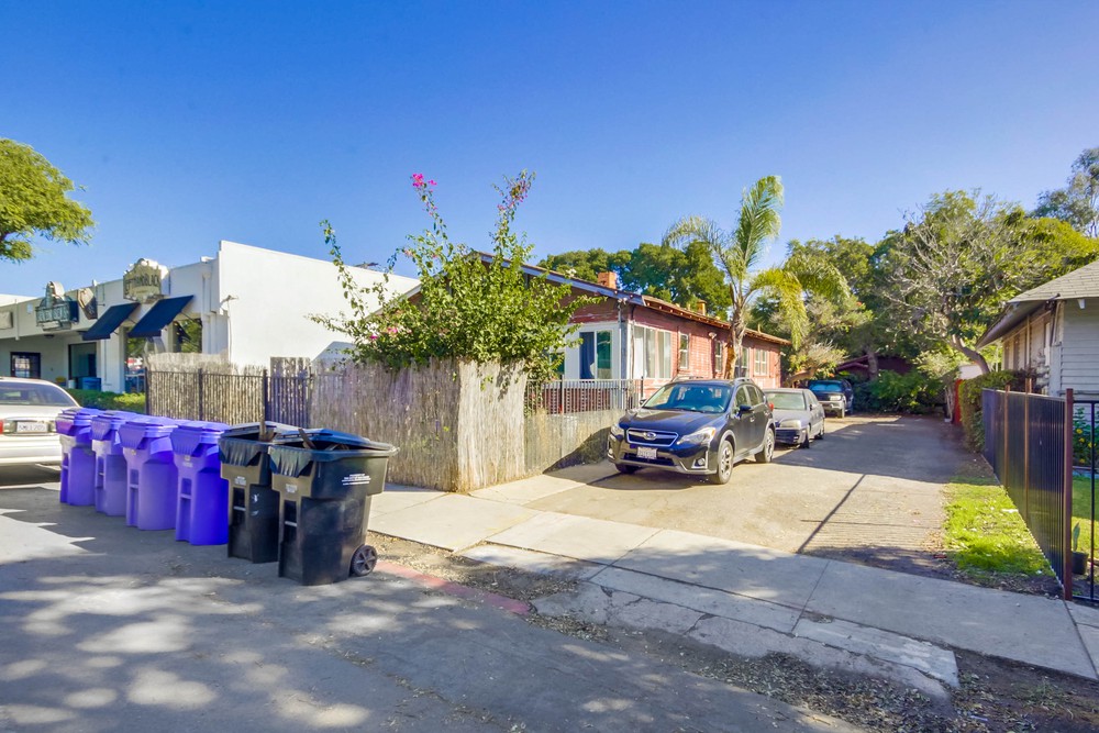 Virtual tour photo 40 of 39 for 1933 Fern St
