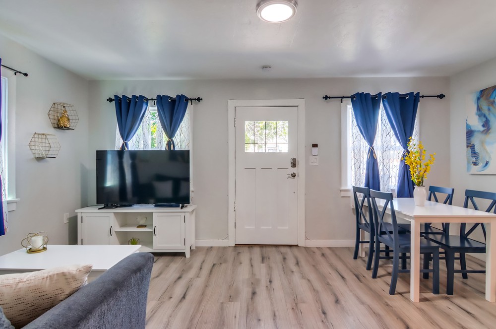 Virtual tour photo 15 of 62 for 1943-45 Market St