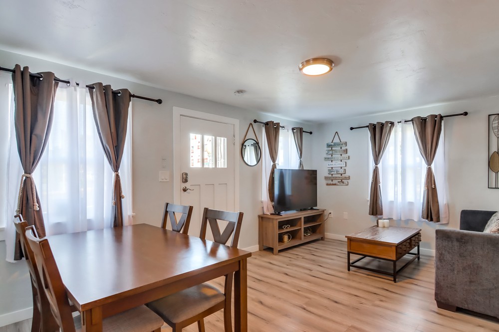 Virtual tour photo 43 of 62 for 1943-45 Market St