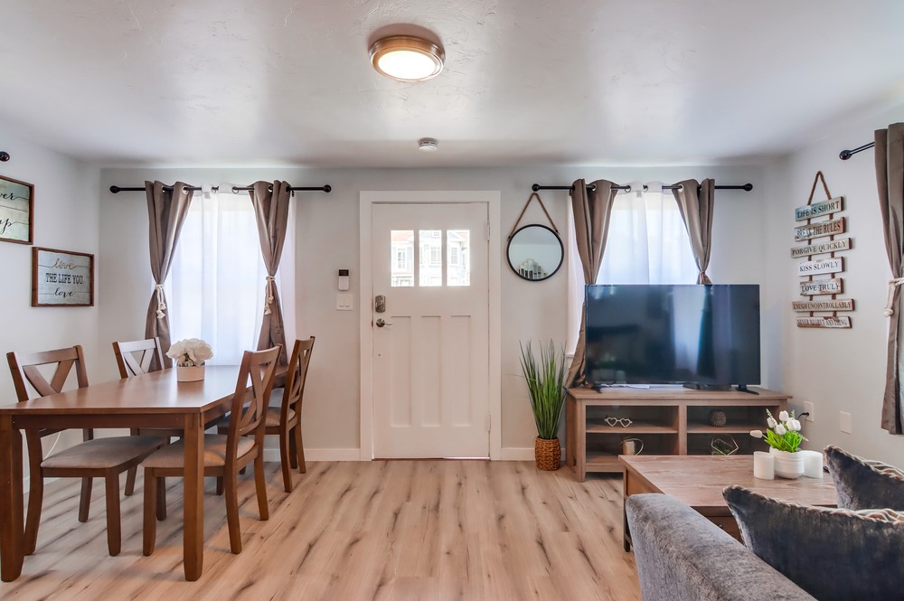 Virtual tour photo 11 of 48 for Market Street AirBnB
